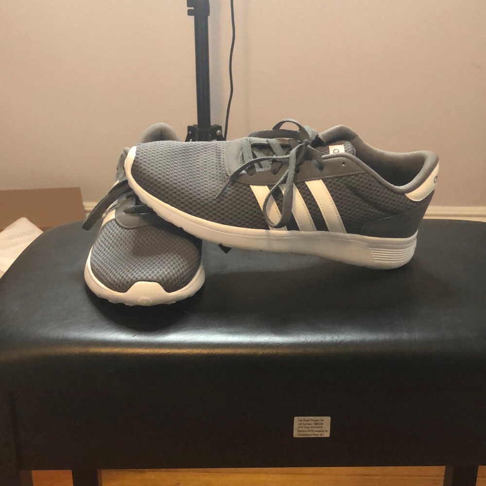 Worn once Adidas Coreracer sneakers